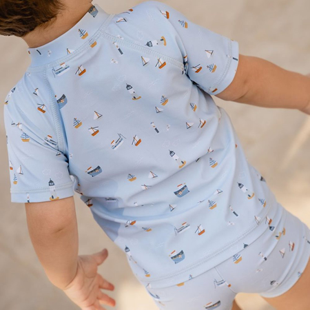 Immagine di Little Dutch® T-shirt con protezione UV Sailors Bay Blue
