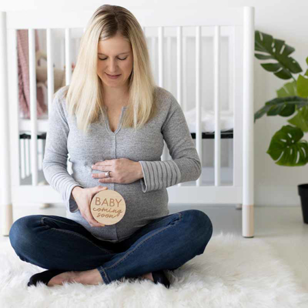 Immagine di Pearhead® Dischi in legno per documentare la gravidanza