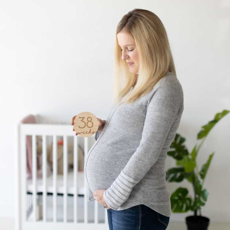 Immagine di Pearhead® Dischi in legno per documentare la gravidanza